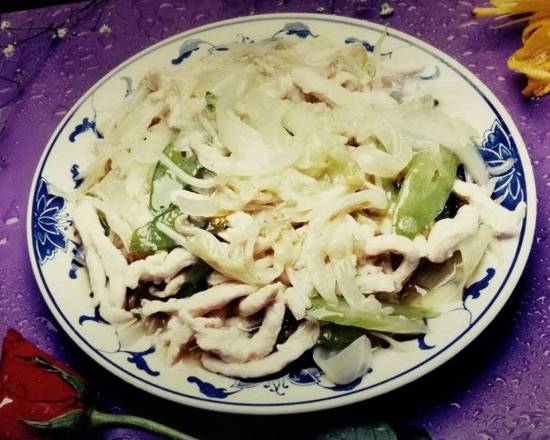 Order 28.Chicken Chow Mein 鸡炒面（大） food online from Great Wall Chinese Restaurant store, Haysville on bringmethat.com