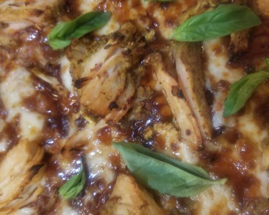 Order Medium 12" Barbie-Q Chicken  Pizza food online from Nobhill Pizza & Shawerma store, San Francisco on bringmethat.com