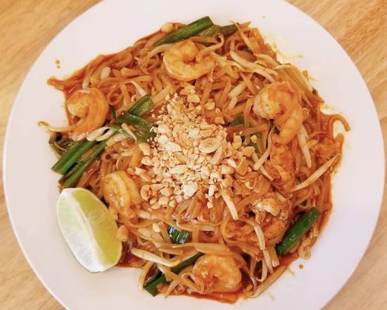 Order Pad Thai Noodle 泰式炒河粉 food online from Sakura Ramen store, Southwest Ranches on bringmethat.com