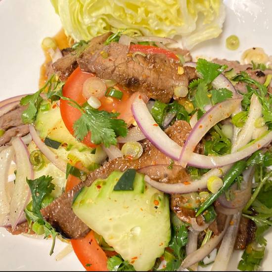 Order 18. Spicy Beef Salad ￼ food online from Hot Thai Restaurant store, Los Angeles on bringmethat.com
