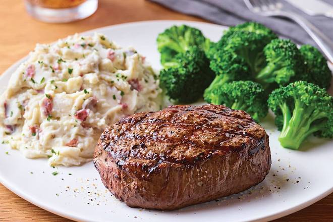 Order 8 oz. Top Sirloin* food online from Applebee store, East Norriton on bringmethat.com