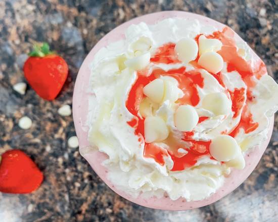Order White Chocolate Covered Strawberry food online from The Healthy Hive store, Clearwater on bringmethat.com