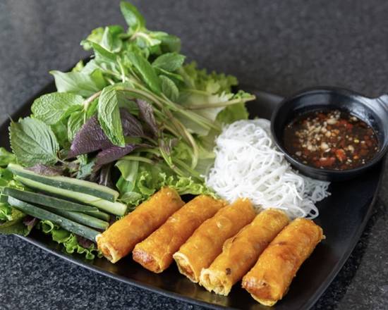 Order Khay Chả Giò (5) Cuốn Bánh Tráng food online from Quan Mii Fountain Valley store, Fountain Valley on bringmethat.com