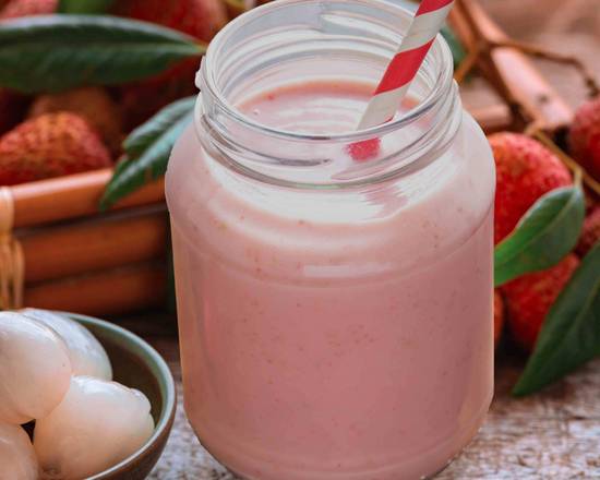 Order Lychee Strawberry (32 oz) food online from Jewel Or Juice store, Honolulu on bringmethat.com