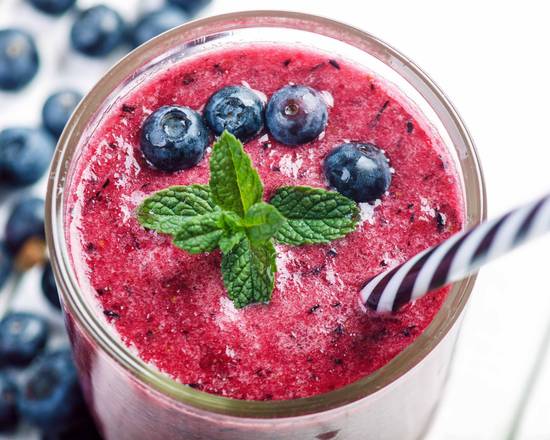 Order Wild Berry (32 oz) food online from Jewel Or Juice store, Honolulu on bringmethat.com