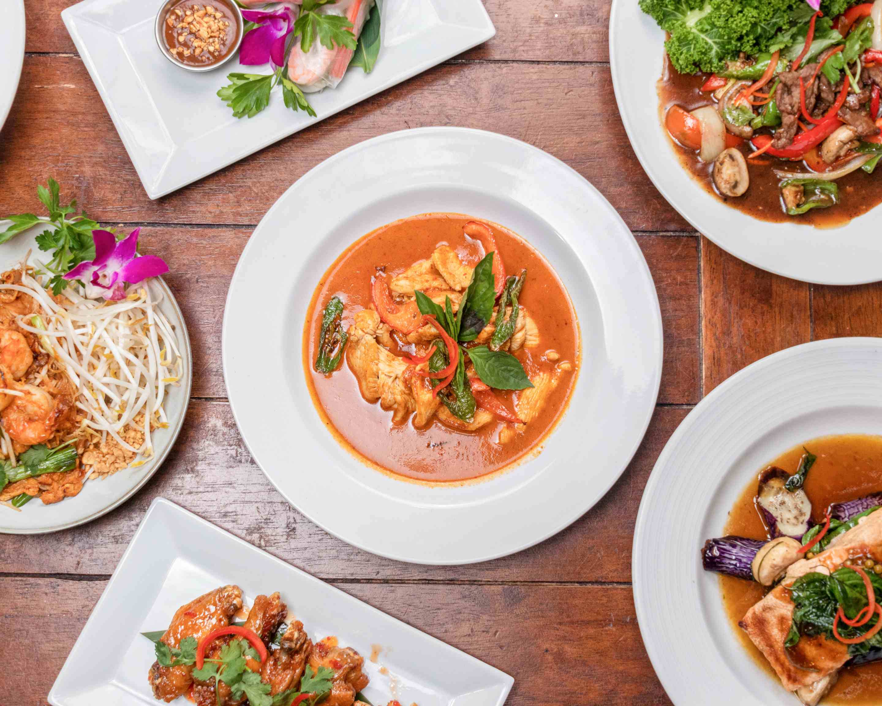 Order Banana Leaf Thai Sushi Restaurant & Bar (Sandy Springs) Menu