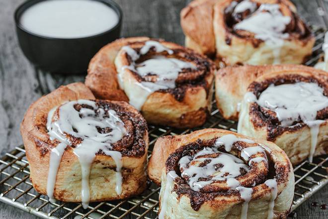 Order Half Dozen Cinnamon Rolls food online from Logan's Roadhouse store, Florence on bringmethat.com