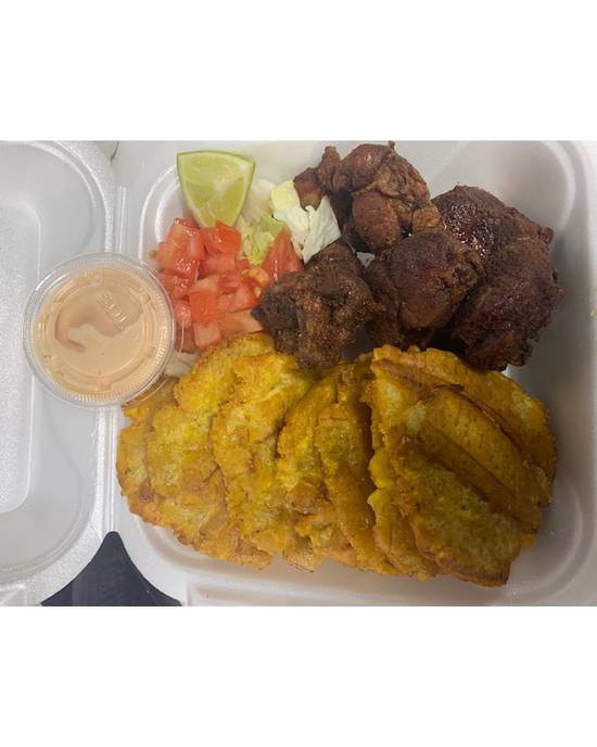 Order Tostones con Carne Frita y soda food online from Fonda El Criollito Restaurant store, Orlando on bringmethat.com