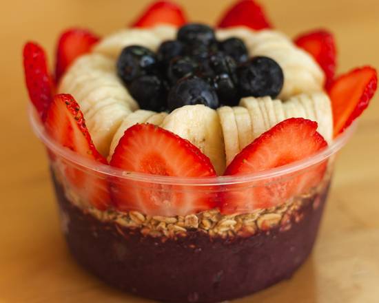 Order Berry Bowl food online from Taste Brazilian Style Gourmet store, Huntington Beach on bringmethat.com