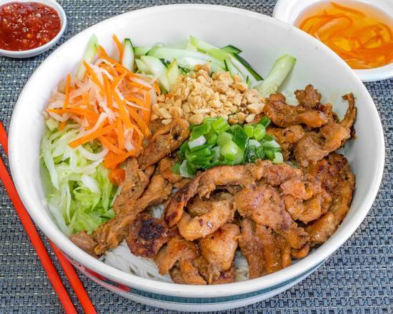 Order 43. Bun Bo Nuong food online from Pho Ty Ii store, Hayward on bringmethat.com
