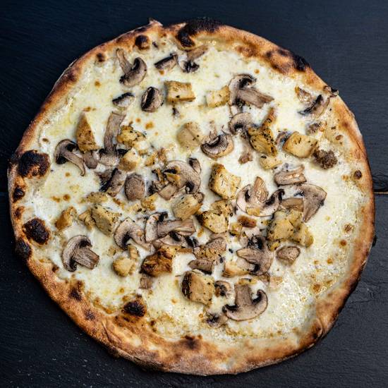 Order Pizza Chicken Alfredo food online from The Pasta Box store, Miami on bringmethat.com
