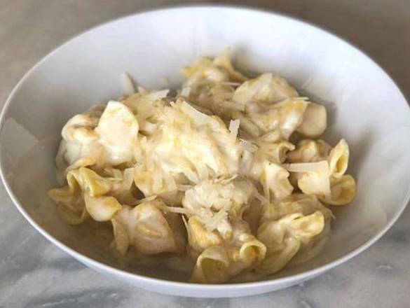 Order Pear & Ricotta Raviolis food online from Tanias Table store, Miami on bringmethat.com
