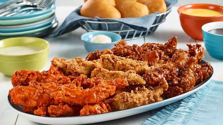 Order Chicken Tenders Combo Platter food online from Underground Chuck'S store, Goodlettsville on bringmethat.com