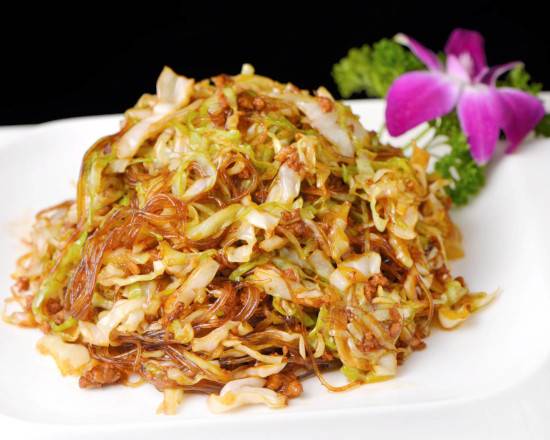Order 肉末圆白菜粉丝 Sauteed Ground Pork Cabbage with Vermicelli food online from Min Chef store, Tustin on bringmethat.com