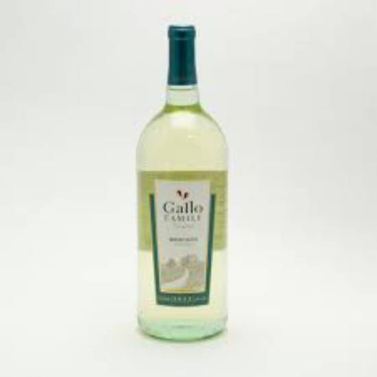 Order GALLO FAMILY MOSCATO 1.5 LT BOTTLE food online from Duke Liquor & Jr. Market store, Los Angeles on bringmethat.com