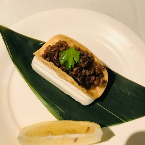 Order US Kobe-Style Beef Taco food online from Matsuhisa store, Beverly Hills on bringmethat.com