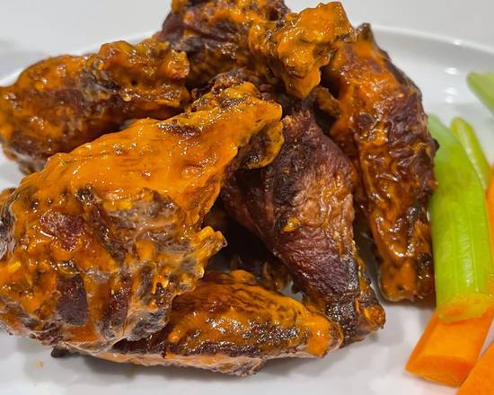 Order Spicy Buffalo Wings food online from Foodhaul store, Elk Grove Village on bringmethat.com