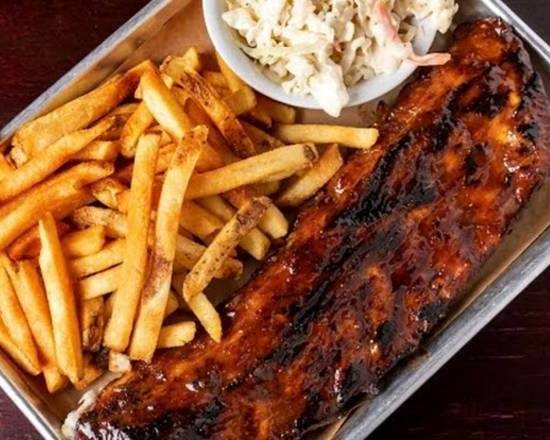 Order Full Slab 1 1/2 Lb Baby Back Ribs Meal With Choice Of Two Sides food online from Moretti Pizzeria & Bar store, McHenry on bringmethat.com