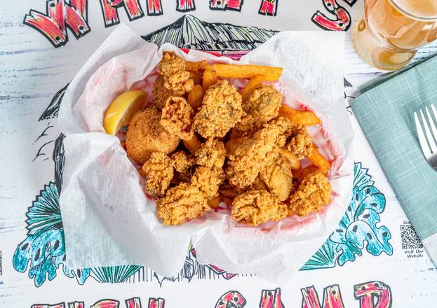 Order Fried Oyster Basket food online from Whiteys Fish Camp store, Fleming Island on bringmethat.com