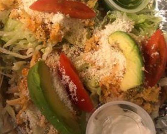 Order Sopes (3 pcs) food online from Los Bellos Portales store, Columbia on bringmethat.com