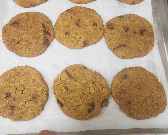 Order Chocolate Chip Walnut Cookie food online from Breads On Oak store, New Orleans on bringmethat.com