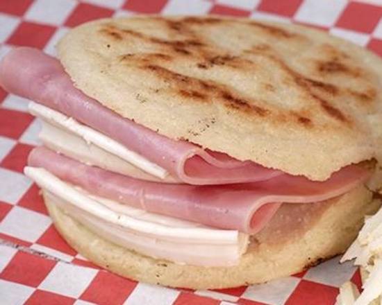 Order Arepa con Jamón y Queso food online from Venezuelan house store, Miami on bringmethat.com