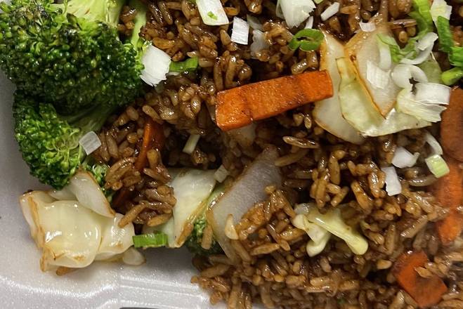 Order Vegetables Fried Rice food online from Auntie Lee store, CHAMPAIGN on bringmethat.com