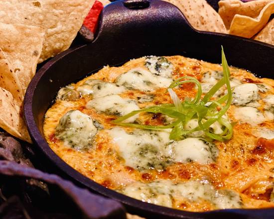 Order Smoked Buffalo Chicken Dip food online from Smokecraft Modern Barbecue store, Arlington on bringmethat.com
