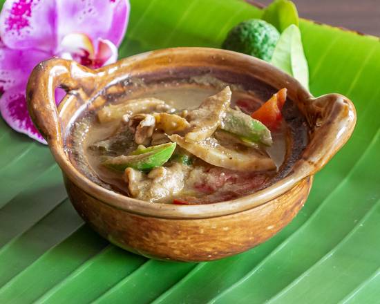 Order Green Curry food online from Lucky House Thai Cuisine store, Berkeley on bringmethat.com