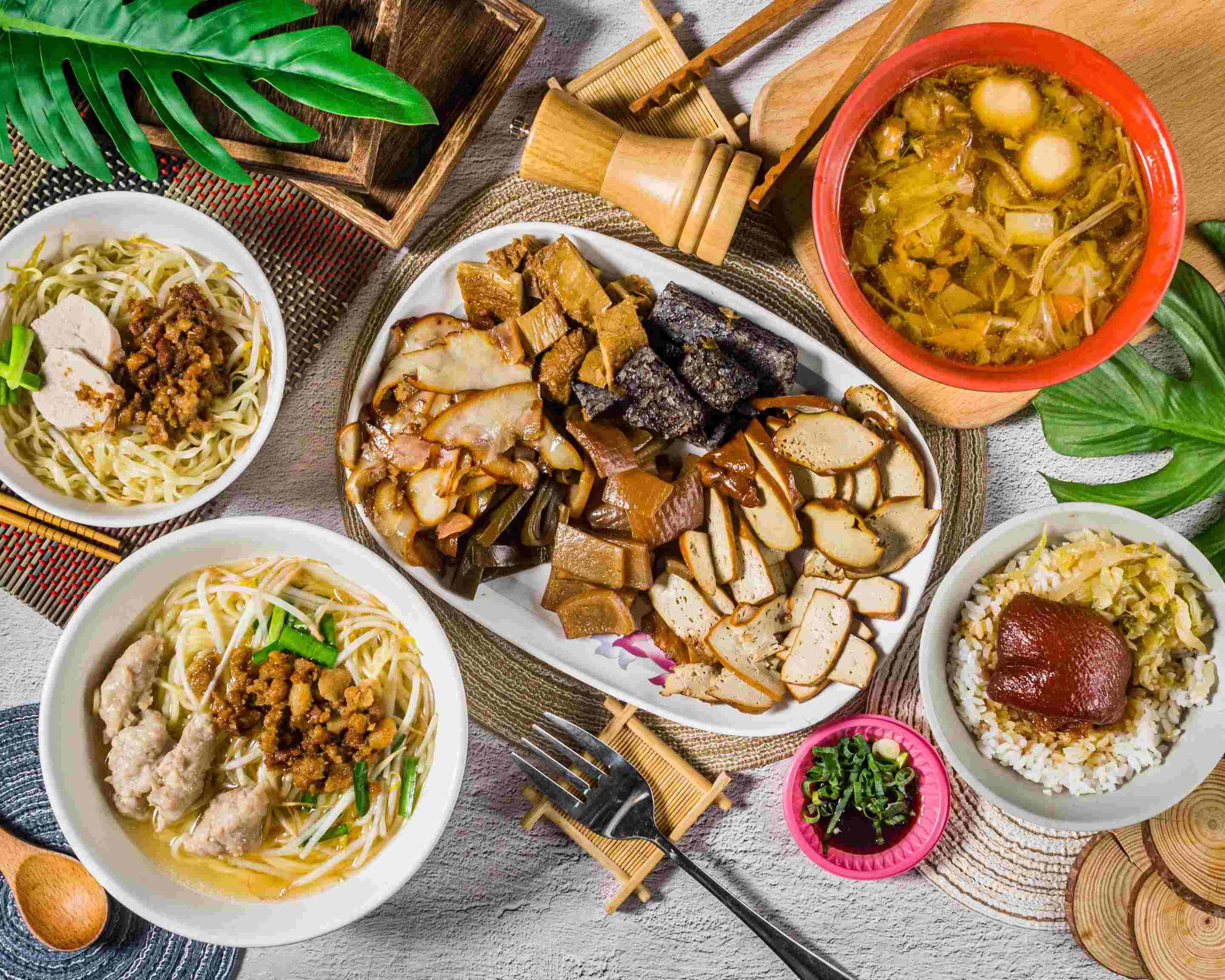 烏龍路邊攤 黑白切 爌肉飯菜單與外送 | 台中 | 菜單與價格 | Uber Eats