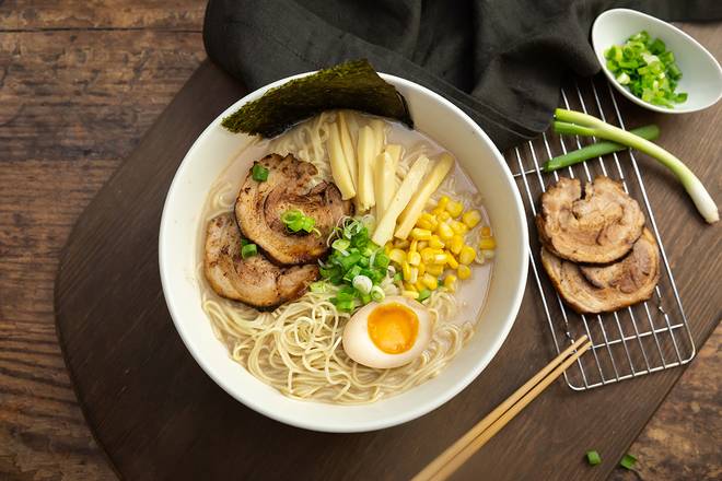 Order #1 Pork Shoyu Ramen food online from Kyoto Sukiyaki 京都壽喜燒 store, New York on bringmethat.com