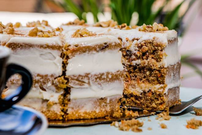 Order Carrot Cake food online from Crema Gourmet Espresso Bar store, Miami on bringmethat.com