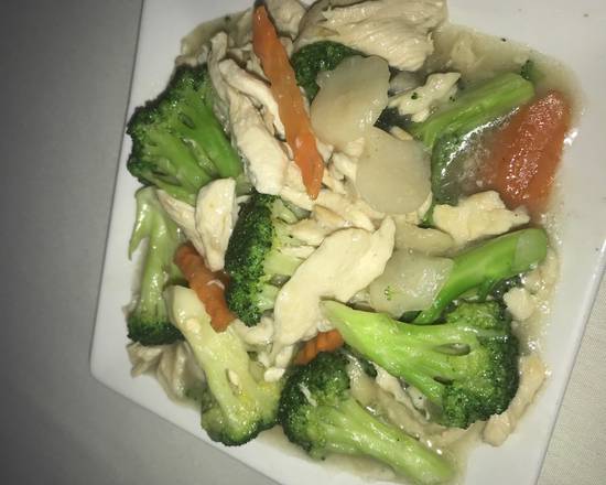 Order Chicken Broccoli food online from Silver Lake Restaurant store, Roselle on bringmethat.com