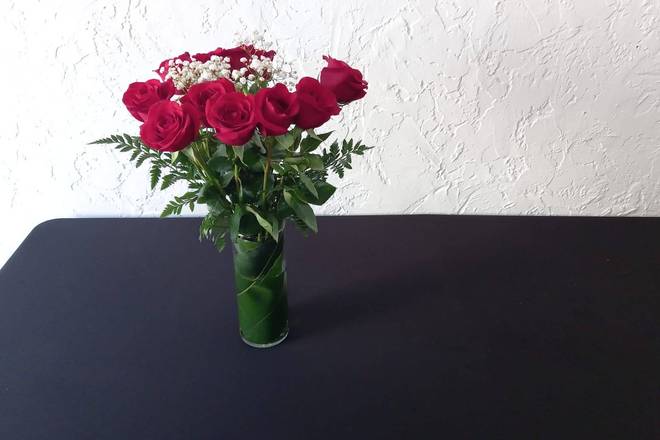 Order Dozen Red Roses in Clear Vase food online from Claudia's Flowers store, North Miami on bringmethat.com
