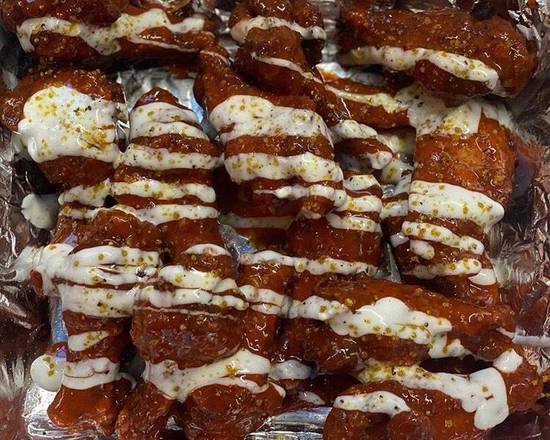 Order Knockout Wings food online from Wing Champ store, Bloomfield on bringmethat.com