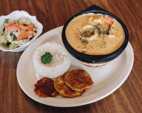 Order Cazuela de mariscos food online from Rincon Montanero Restaurant store, Orlando on bringmethat.com