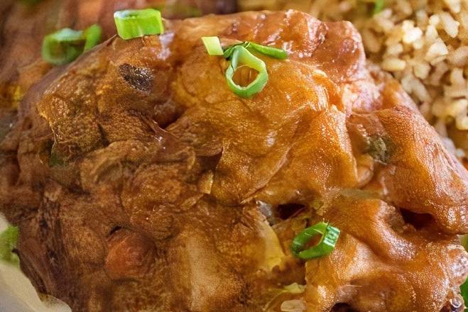 Order Roast Pork Egg Foo Young Combination Platter food online from Golden Garden store, Buffalo on bringmethat.com