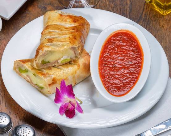 Order Sausage, Pepper, & Onion Roll food online from Mangiano Pizza Restaurant & Catering store, Hanover on bringmethat.com