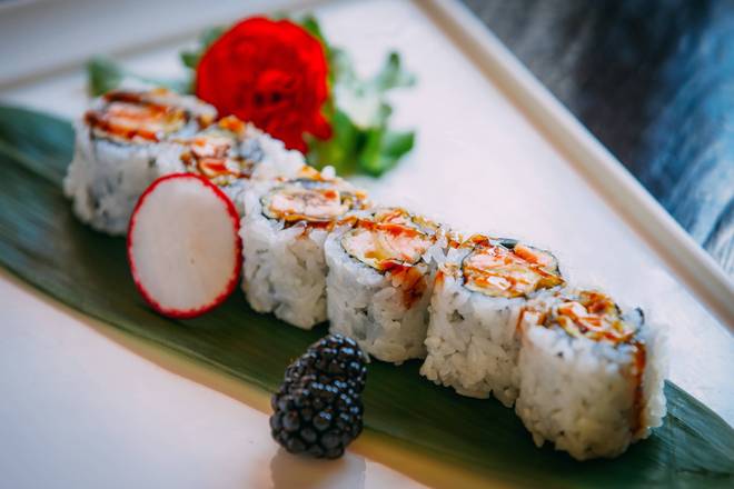 Order Salmon Tempura Roll food online from Sushi Pirate store, North Aurora on bringmethat.com