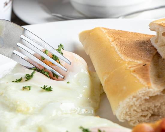 Order # 1 Cuban Breakfast food online from Don Pan International Bakery store, Miami on bringmethat.com