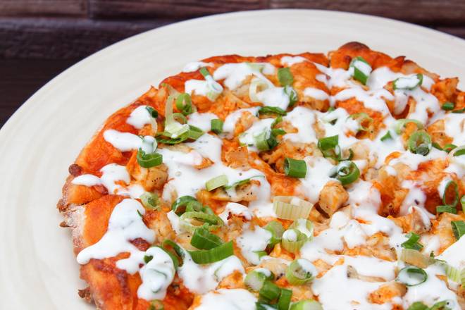 Order Noah's Buffalo Chicken Pizza food online from Noahs Pizza store, Sacramento on bringmethat.com
