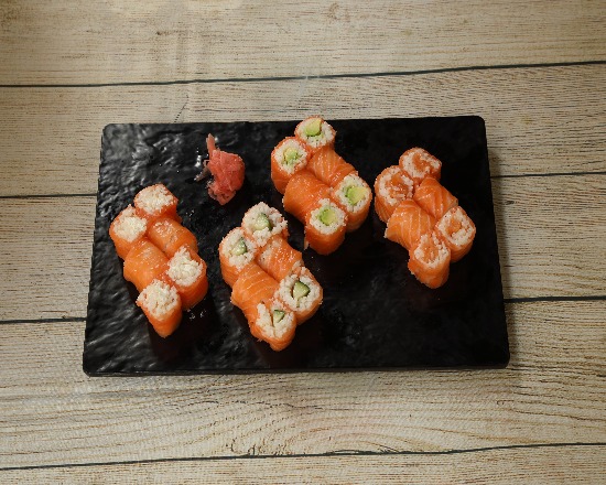 Plateau roll saumon
