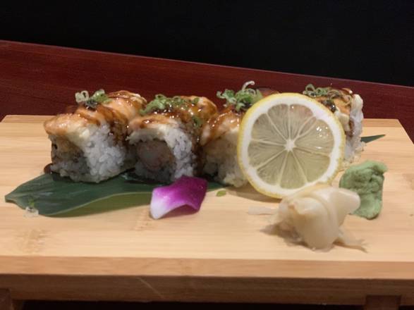 Order Salmon Heater Roll food online from Beyond The Wok store, Auburn on bringmethat.com