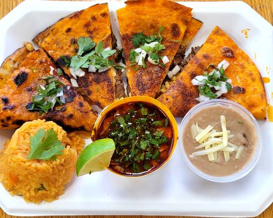Order Quesadilla de Billia food online from Colonial Market and Restaurant store, Minneapolis on bringmethat.com