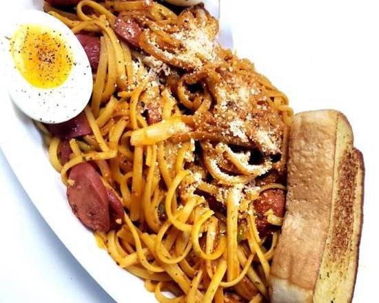 Order Spaghetti w/Hot Dog food online from Mia305cuisine store, Miami on bringmethat.com
