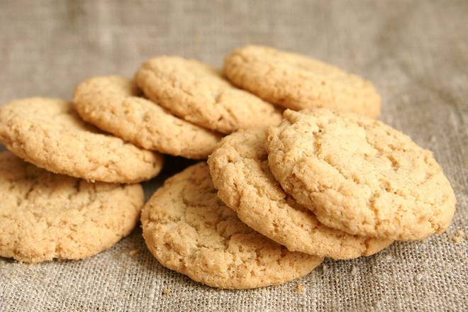 Order Sugar Cookie food online from Schlotzskys Deli store, Midland on bringmethat.com
