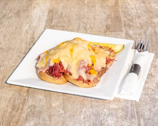 Order Corned Beef Reuben food online from Cee Gees Bar & Grill store, Jackson on bringmethat.com