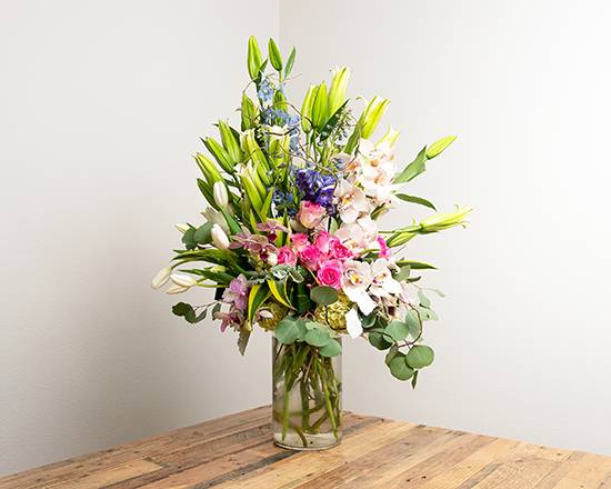 Order Deluxe Arrangement in a Vase food online from @flowers Brier Creek store, Raleigh on bringmethat.com