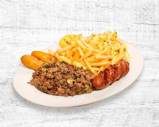 Order Carne Molida Con Papitas Fritas, Chorizo Y Huevos food online from Noches De Colombia store, Fairview on bringmethat.com