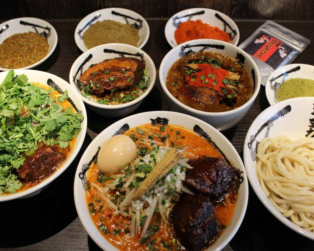 カラシビ味噌らー麺 鬼金棒 池袋店の出前 宅配 テイクアウトメニュー ウーバーイーツ